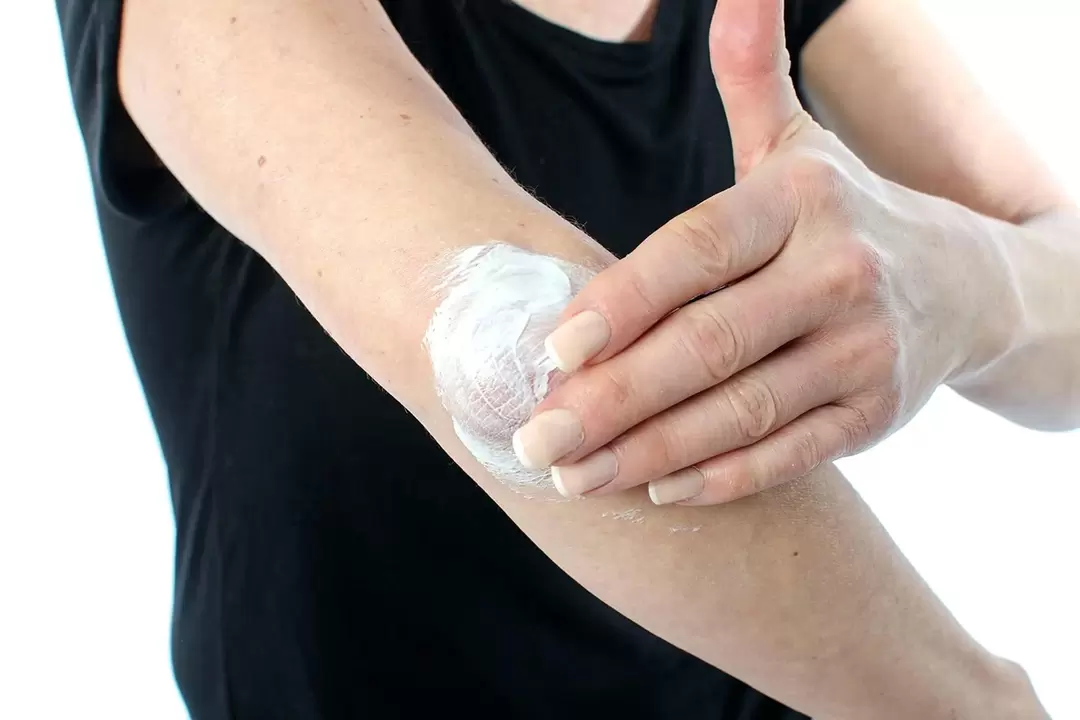 use of Artovitel for pain in the elbow joint